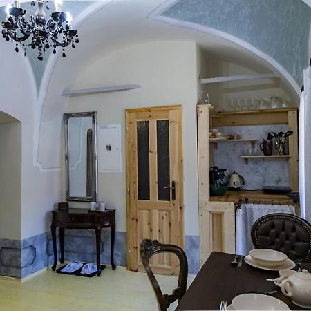 Apartman Charlotte V Dome So Studnou Na Streche Banska Stiavnica Exterior foto