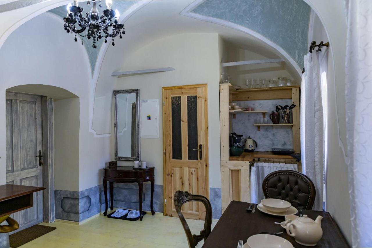 Apartman Charlotte V Dome So Studnou Na Streche Banska Stiavnica Exterior foto
